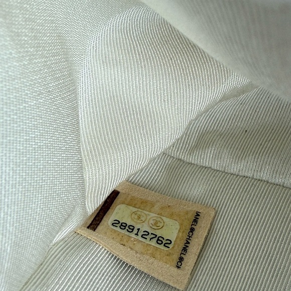 Chanel Calfskin Pearl Medium Boy Bag Flap White Handbag - Picture 16 of 16